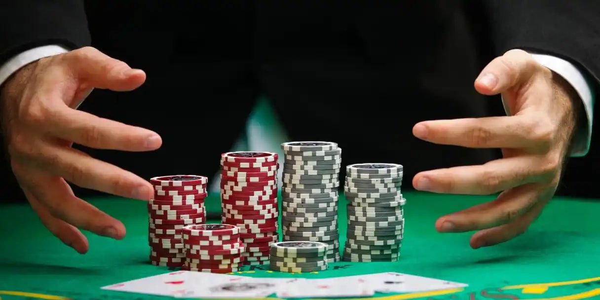 Filipino players enjoying Grand Lotto on mobile devices